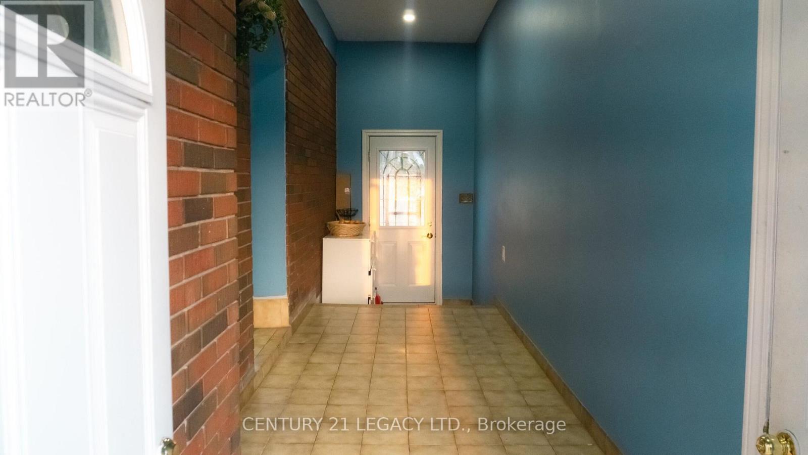 348 Millen Road, Hamilton, Ontario  L8E 2H2 - Photo 20 - X12543768