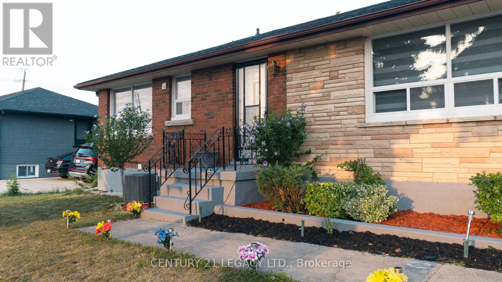 348 Millen Road, Hamilton, Ontario  L8E 2H2 - Photo 4 - X12543768