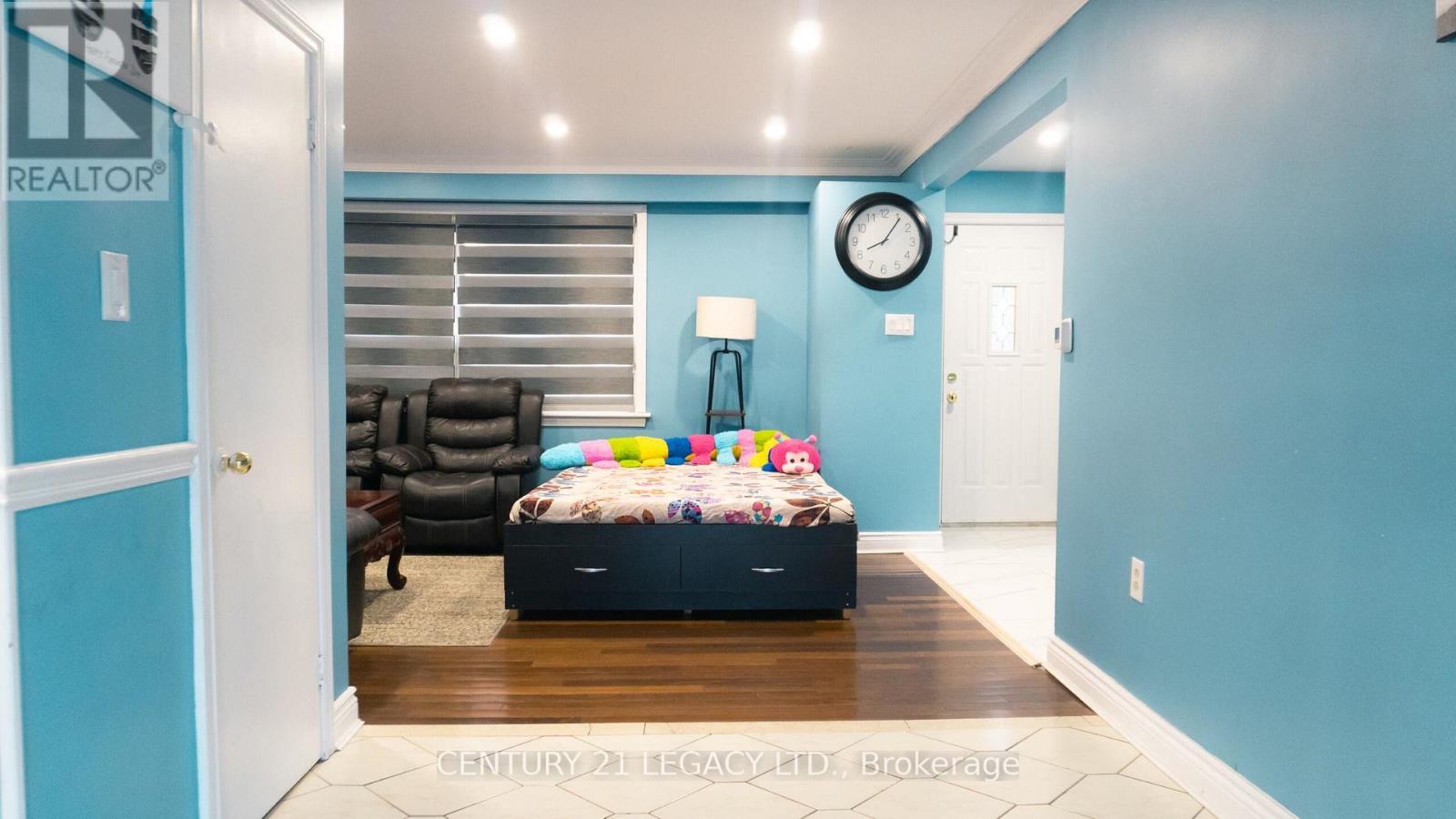 348 Millen Road, Hamilton, Ontario  L8E 2H2 - Photo 6 - X12543768