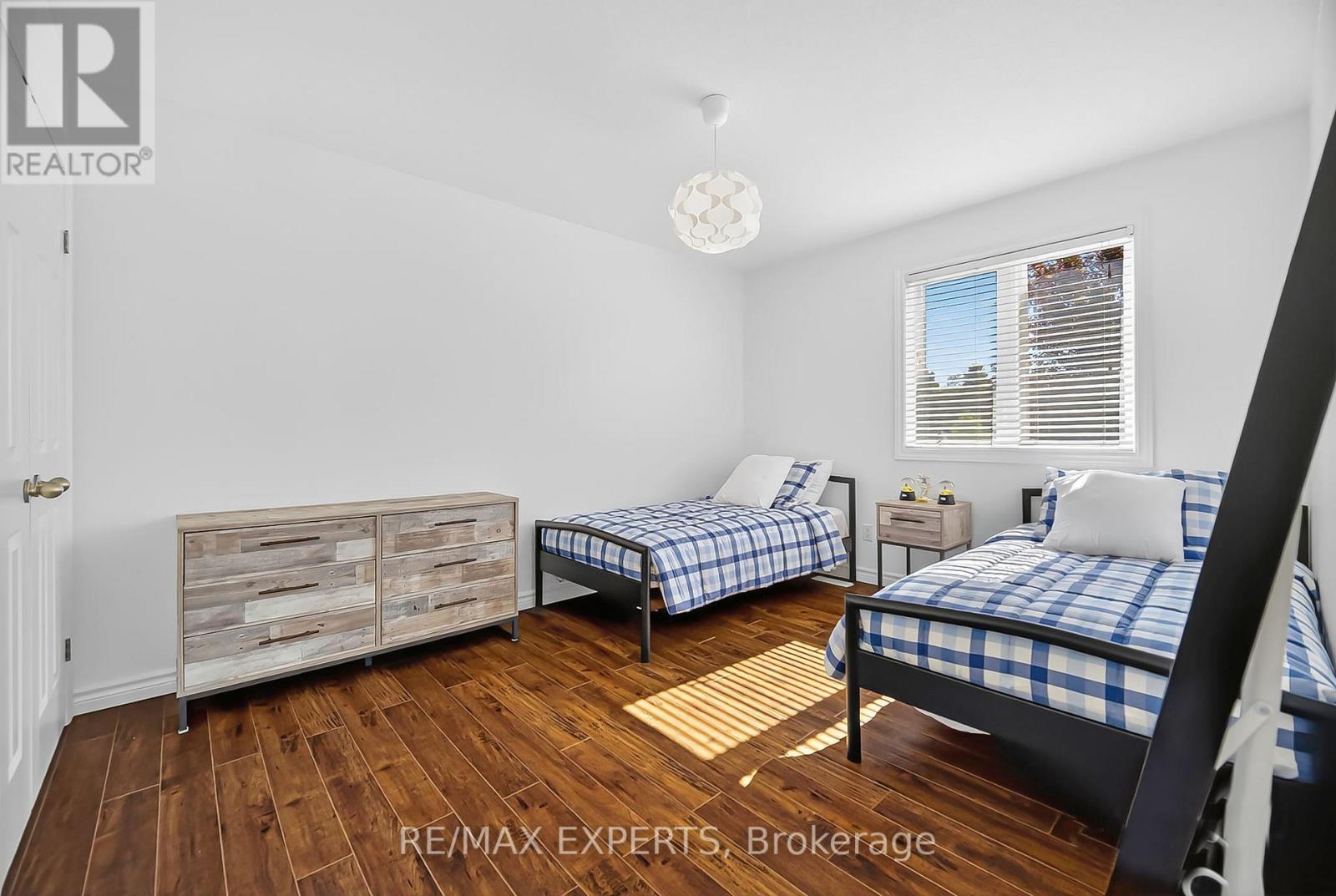 936 Talisman Drive, London South, Ontario  N6K 4X6 - Photo 28 - X12442273