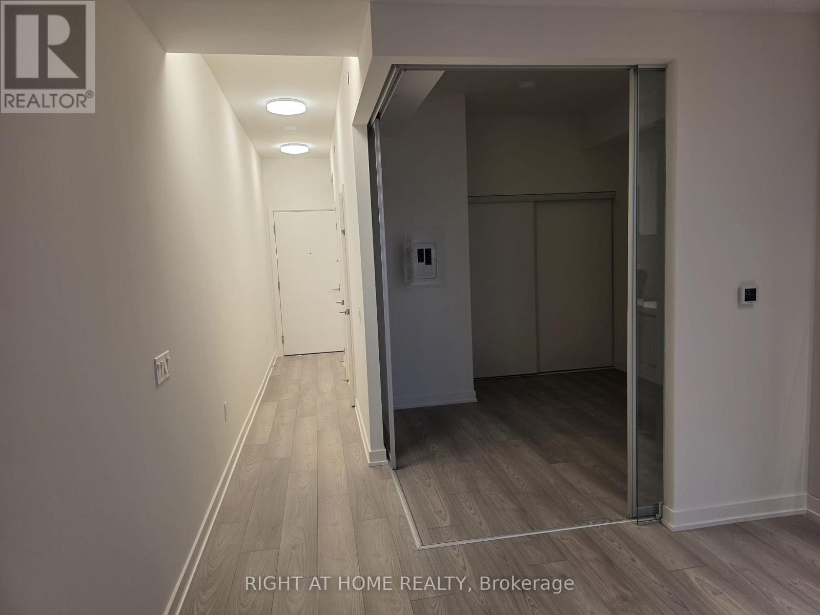 214 - 110 Broadway Avenue, Toronto, Ontario  M4P 1V7 - Photo 3 - C12543790