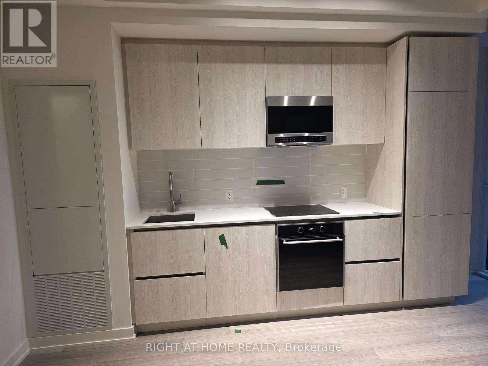 214 - 110 Broadway Avenue, Toronto, Ontario  M4P 1V7 - Photo 6 - C12543790