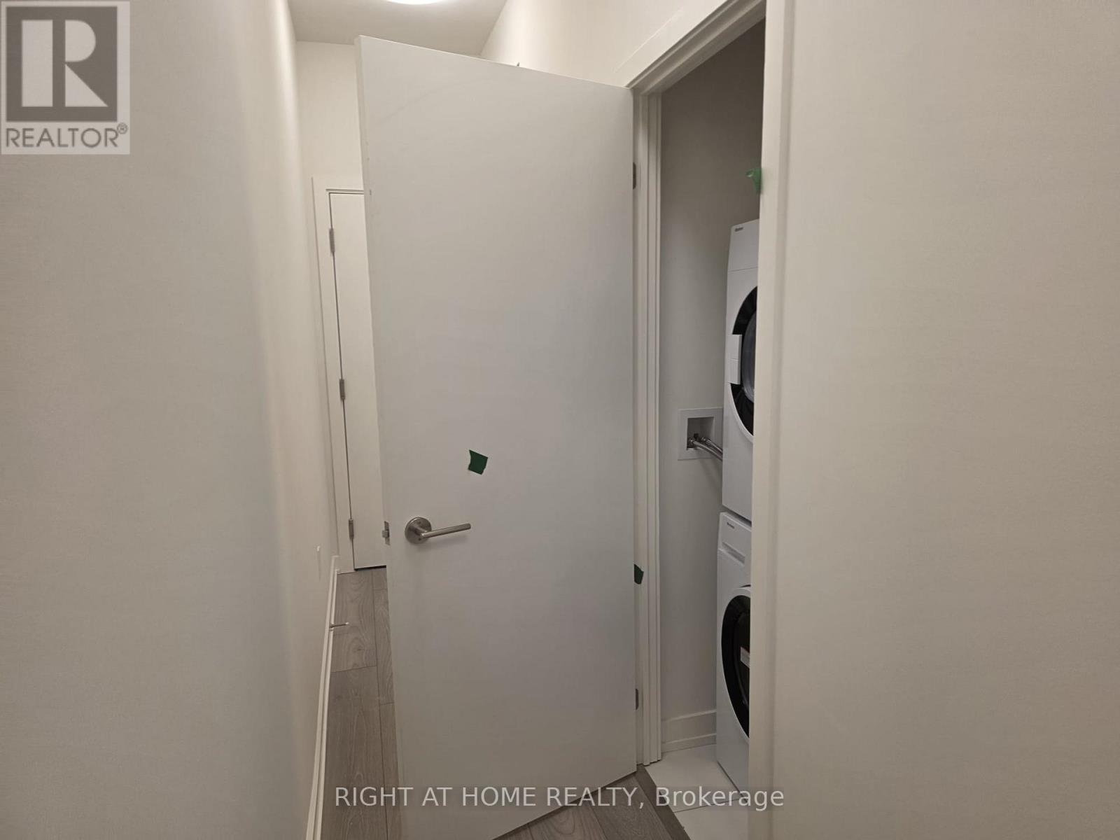 214 - 110 Broadway Avenue, Toronto, Ontario  M4P 1V7 - Photo 8 - C12543790