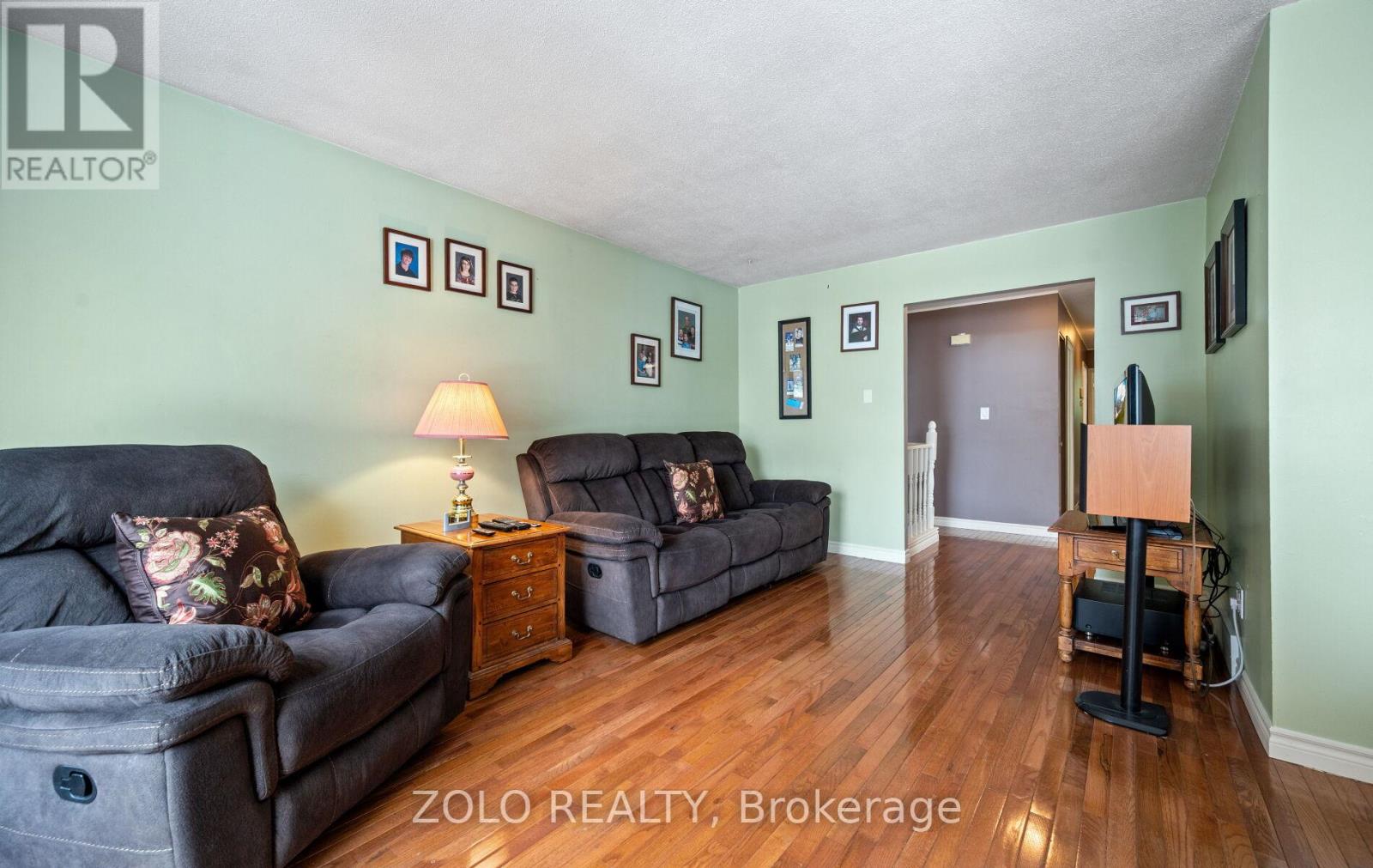 199 Wendover Drive, Hamilton, Ontario  L9C 5X6 - Photo 11 - X12536948