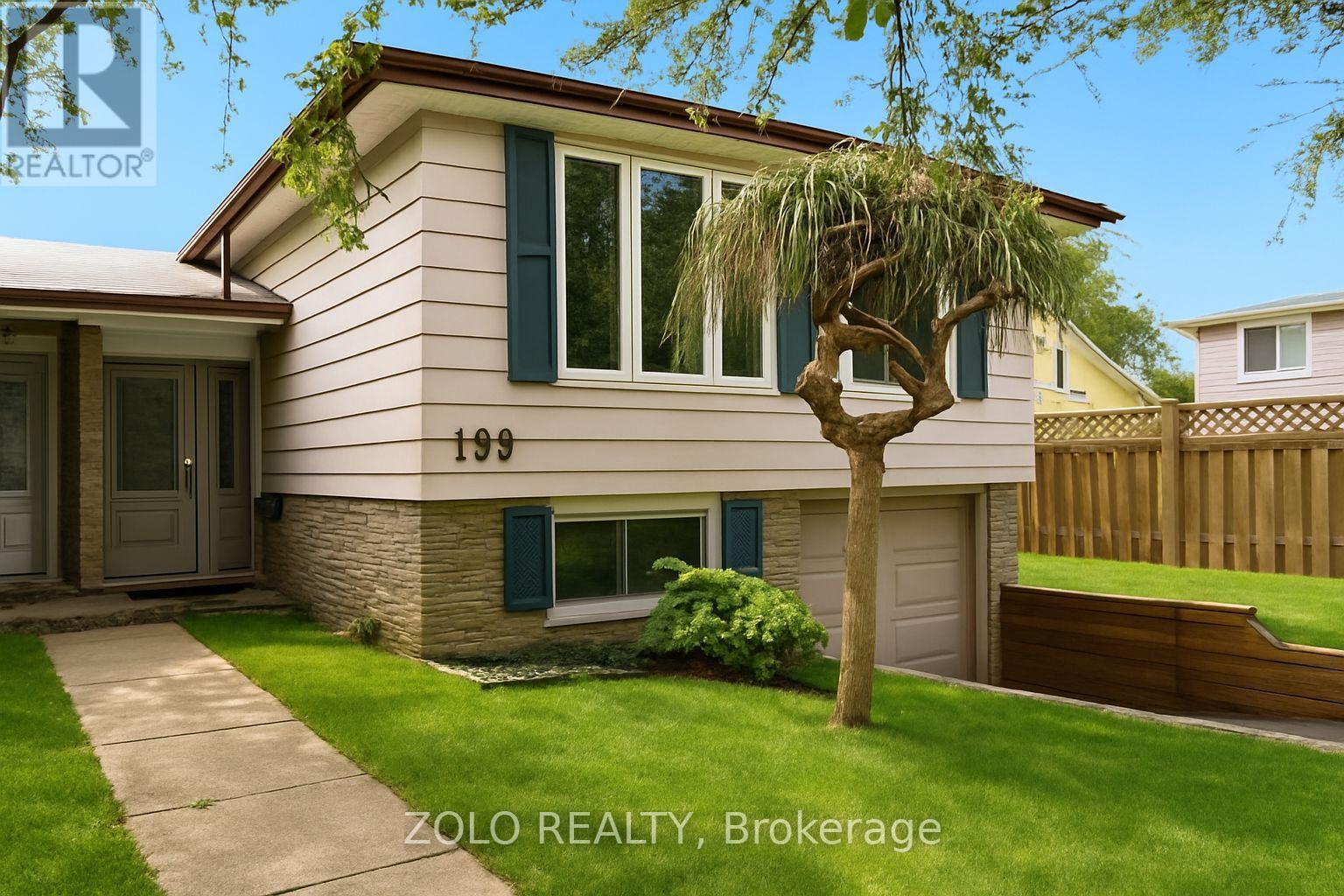 199 Wendover Drive, Hamilton, Ontario  L9C 5X6 - Photo 3 - X12536948