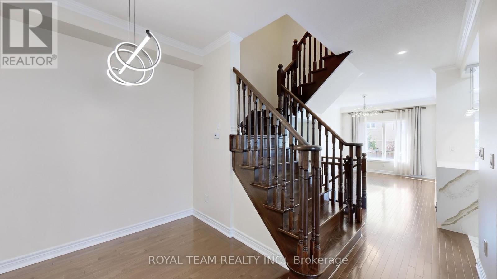 246 Lauderdale Drive, Vaughan, Ontario  L6A 0N4 - Photo 12 - N12543794