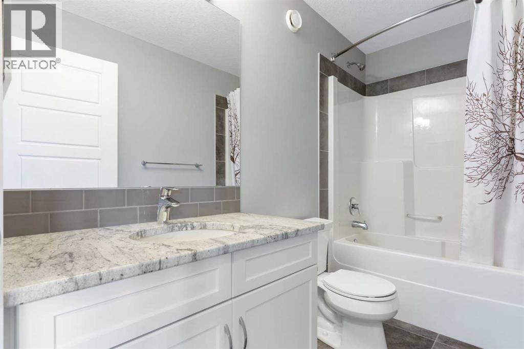 132 Kingsbury Close Se, Airdrie, Alberta  T4A 0R4 - Photo 16 - A2270149