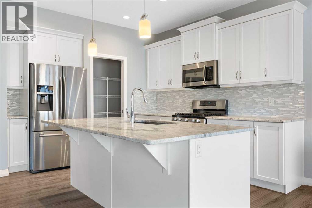 132 Kingsbury Close Se, Airdrie, Alberta  T4A 0R4 - Photo 3 - A2270149