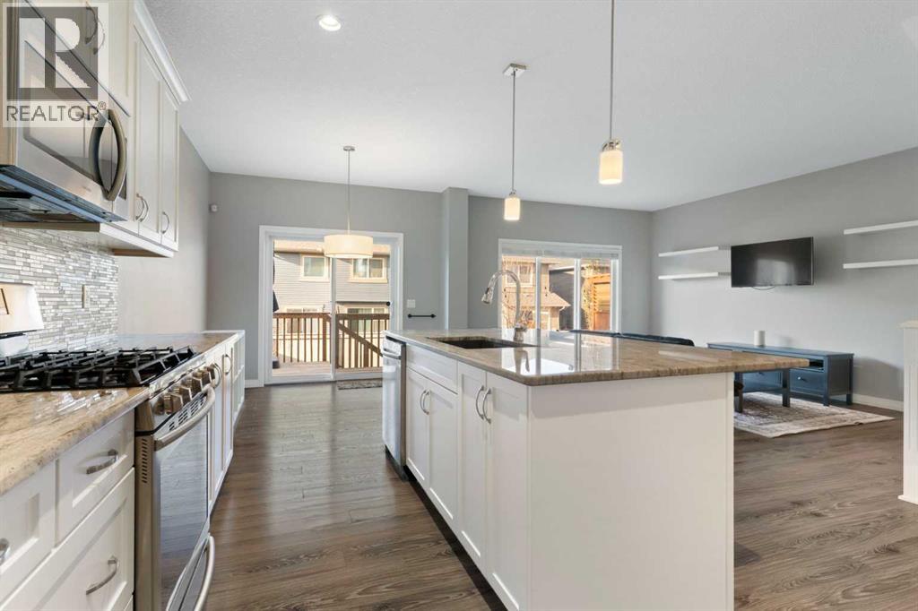 132 Kingsbury Close Se, Airdrie, Alberta  T4A 0R4 - Photo 4 - A2270149