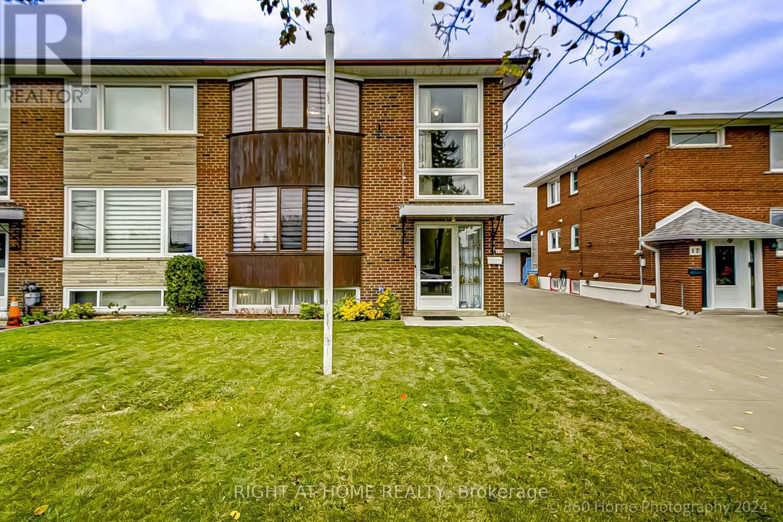 19 MARTINI DRIVE, Toronto, Ontario