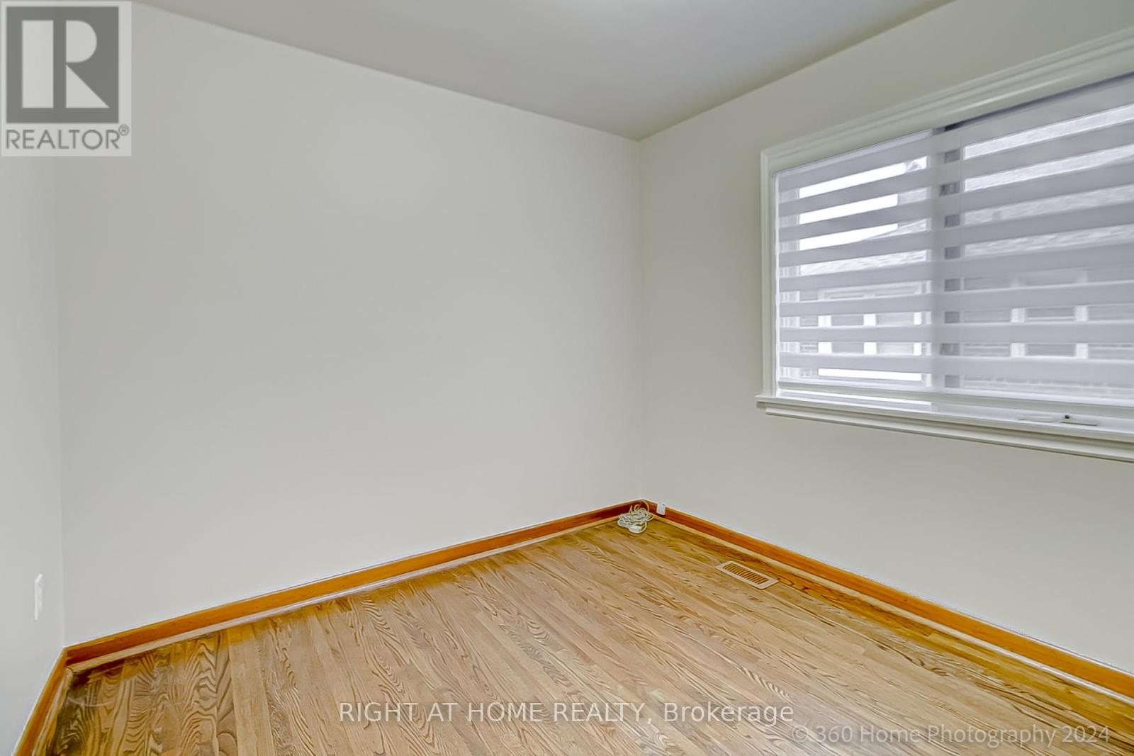 19 Martini Drive, Toronto, Ontario  M6M 4X4 - Photo 18 - W12543784