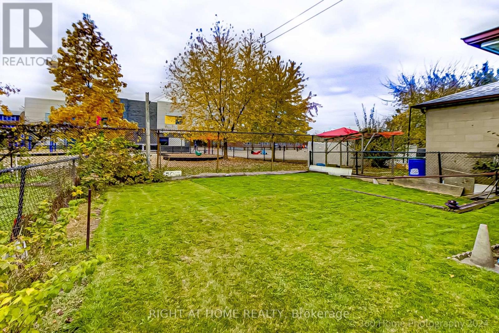 19 Martini Drive, Toronto, Ontario  M6M 4X4 - Photo 25 - W12543784