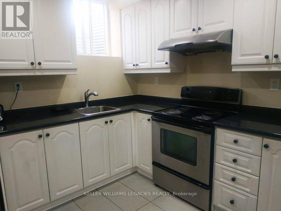 Bsmt - 40 Bellcrest Road, Brampton, Ontario  L6Y 0Z7 - Photo 2 - W12543800