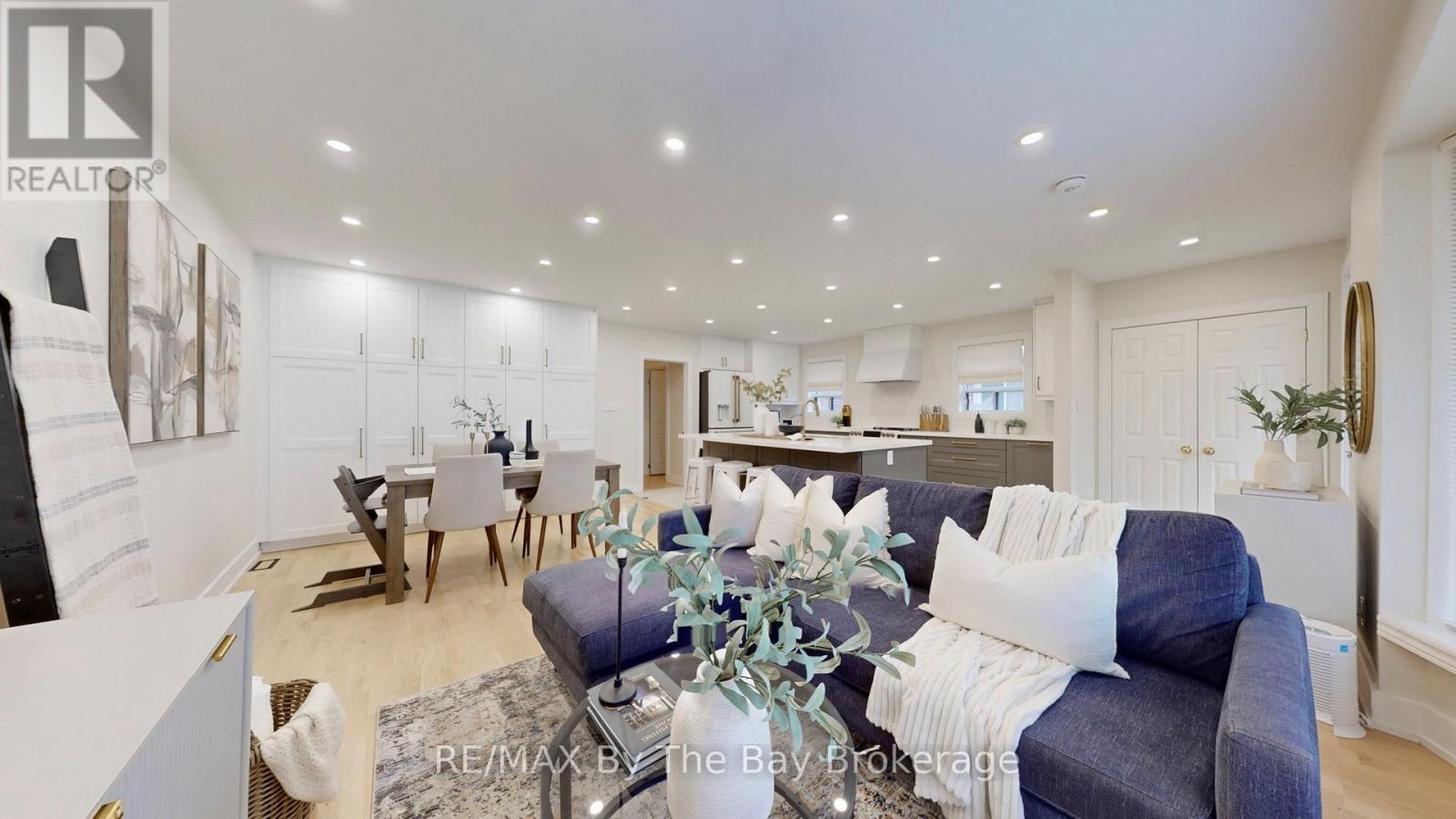 82 Brimorton Drive, Toronto, Ontario  M1P 3Z5 - Photo 3 - E12543820