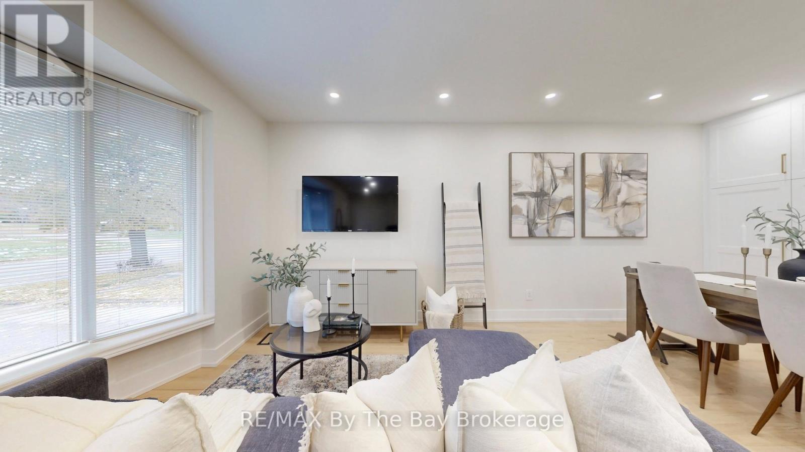 82 Brimorton Drive, Toronto, Ontario  M1P 3Z5 - Photo 4 - E12543820