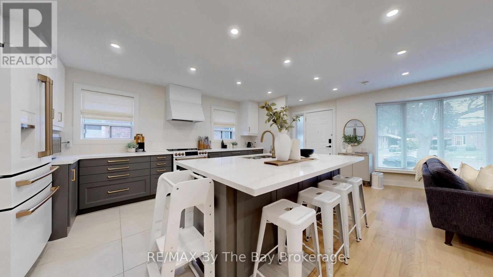 82 Brimorton Drive, Toronto, Ontario  M1P 3Z5 - Photo 5 - E12543820