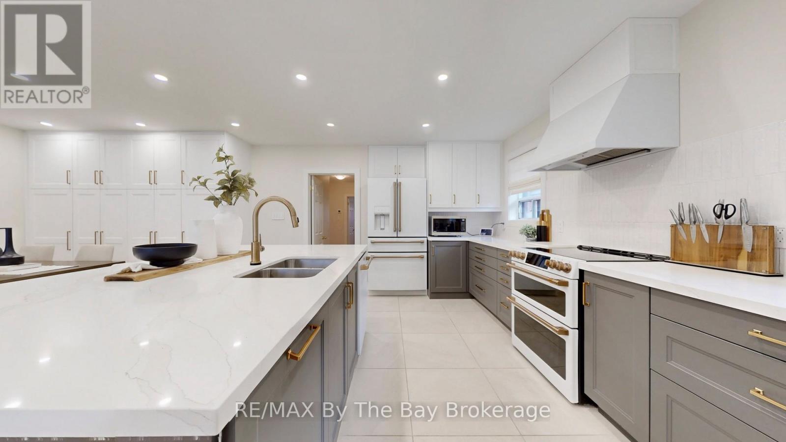 82 Brimorton Drive, Toronto, Ontario  M1P 3Z5 - Photo 9 - E12543820