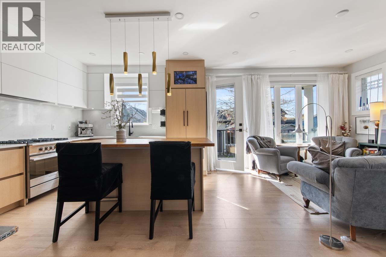 2558 Dundas Street, Vancouver, British Columbia  V5K 1P8 - Photo 5 - R3067424