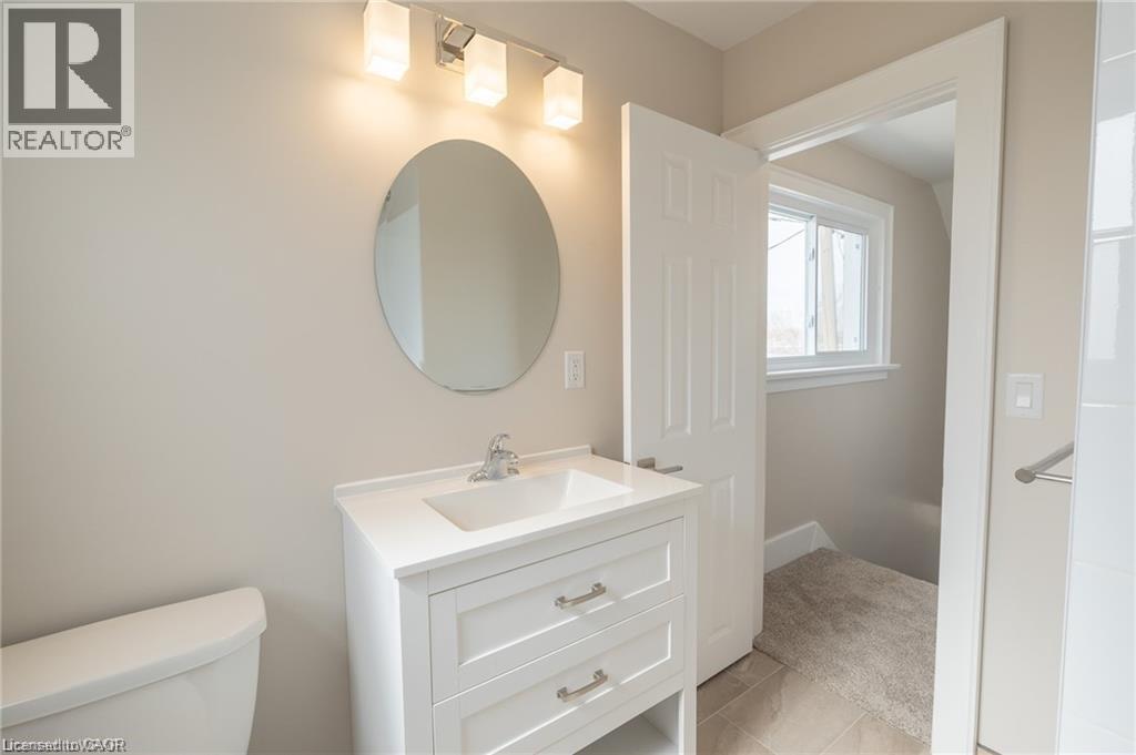 3 Locust Street Unit# Upper, Kitchener, Ontario  N2H 1W6 - Photo 13 - 40787001