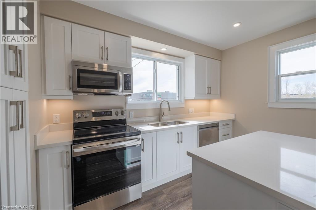 3 Locust Street Unit# Upper, Kitchener, Ontario  N2H 1W6 - Photo 4 - 40787001