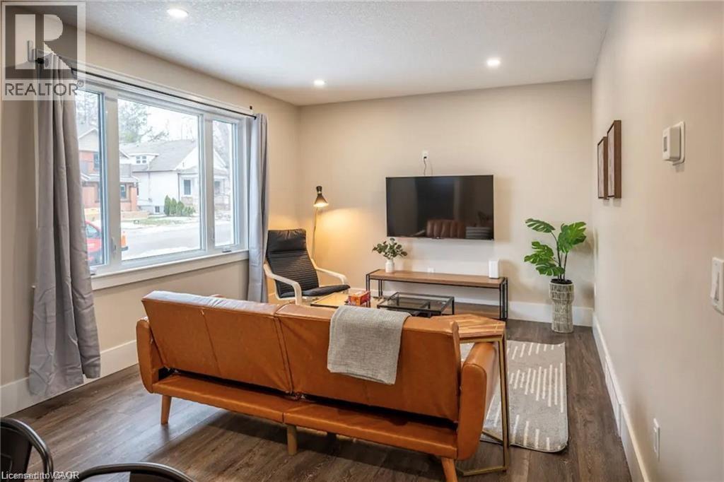 3 Locust Street Unit# Upper, Kitchener, Ontario  N2H 1W6 - Photo 7 - 40787001