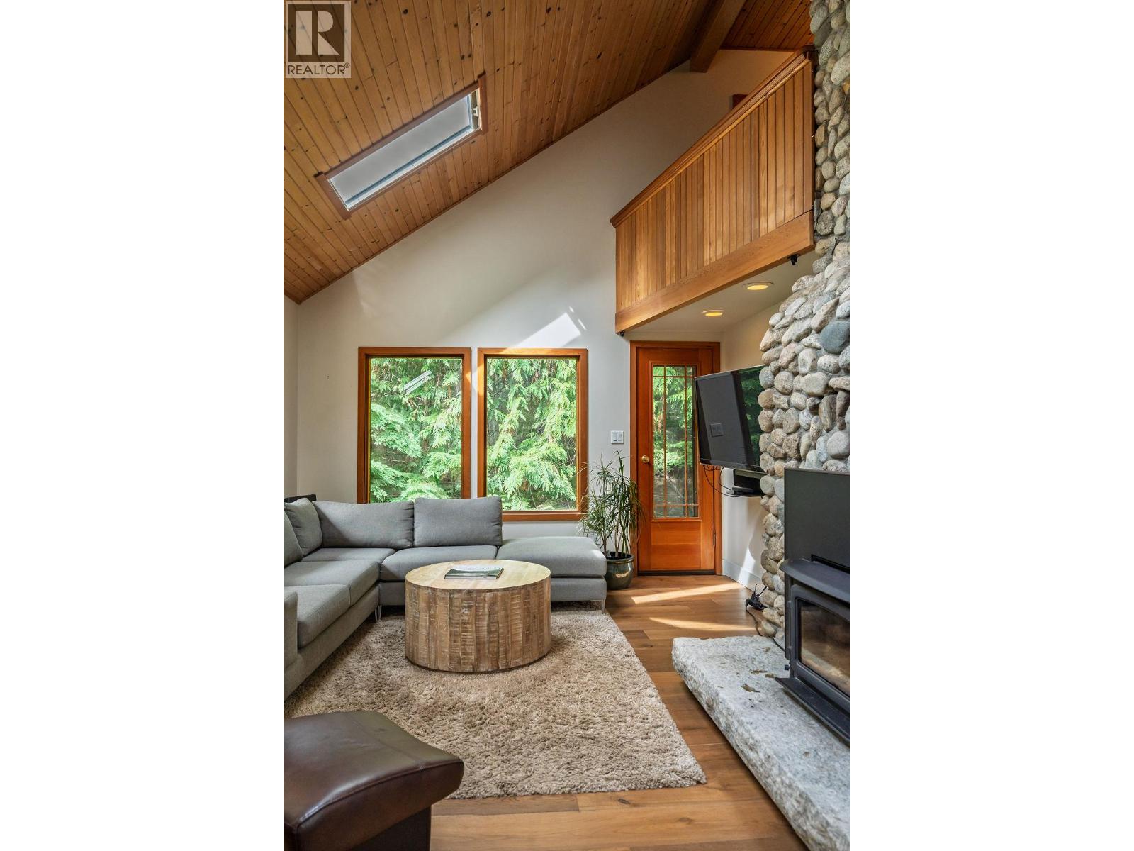 4225 3a Highway, Nelson, British Columbia  V1L 6N1 - Photo 17 - 10359107