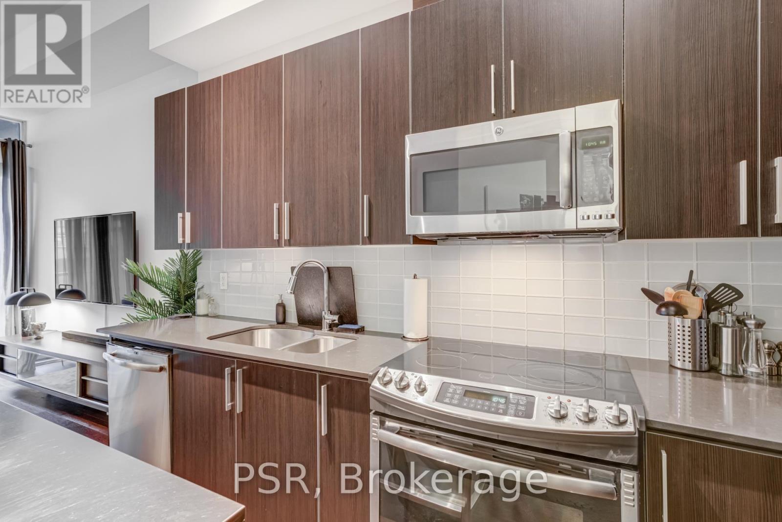 630 - 20 Bruyeres Mews, Toronto, Ontario  M5V 0G8 - Photo 5 - C12452826