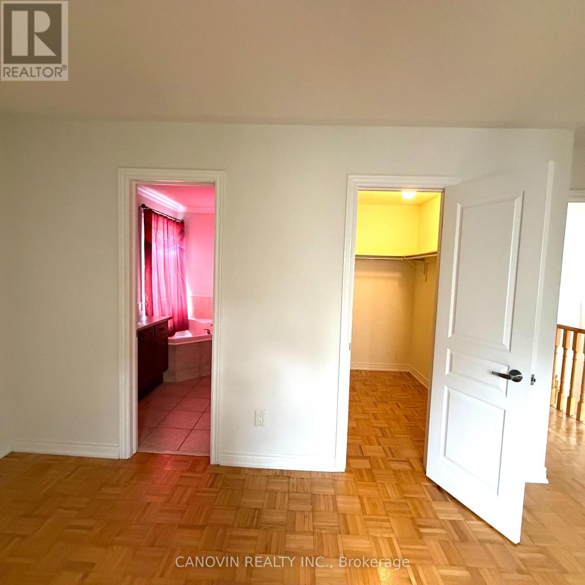 46 Misty Well Drive, Richmond Hill, Ontario  L4E 4J5 - Photo 5 - N12543824