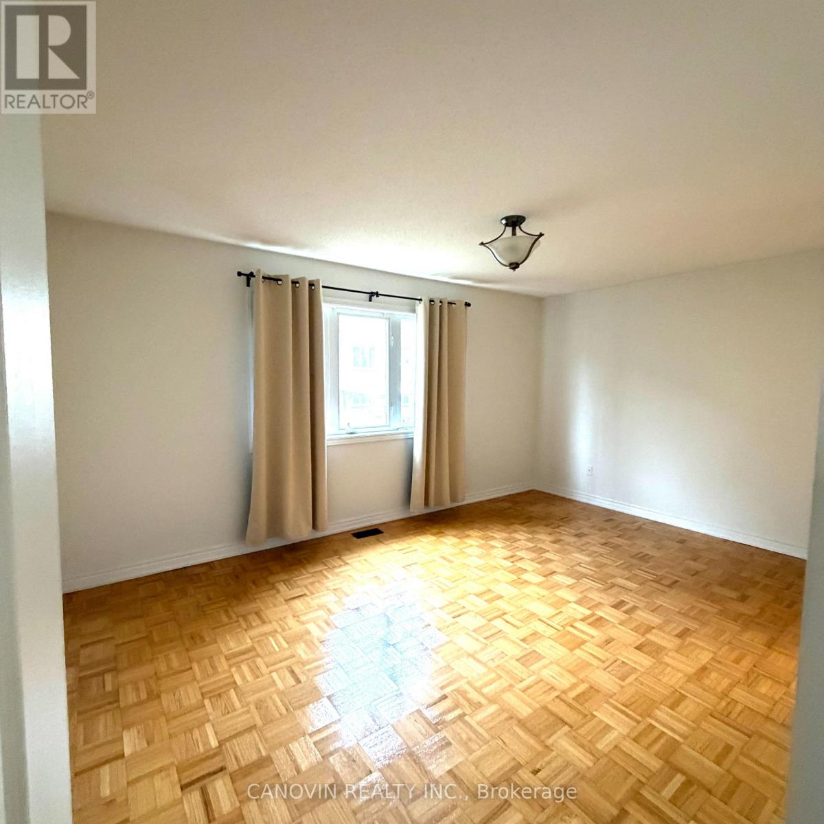 46 Misty Well Drive, Richmond Hill, Ontario  L4E 4J5 - Photo 7 - N12543824