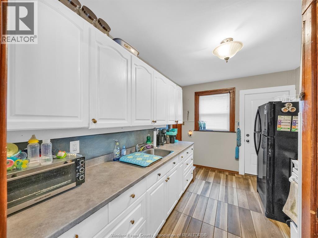 1534 Lillian Avenue, Windsor, Ontario  N8X 4A8 - Photo 17 - 25028737