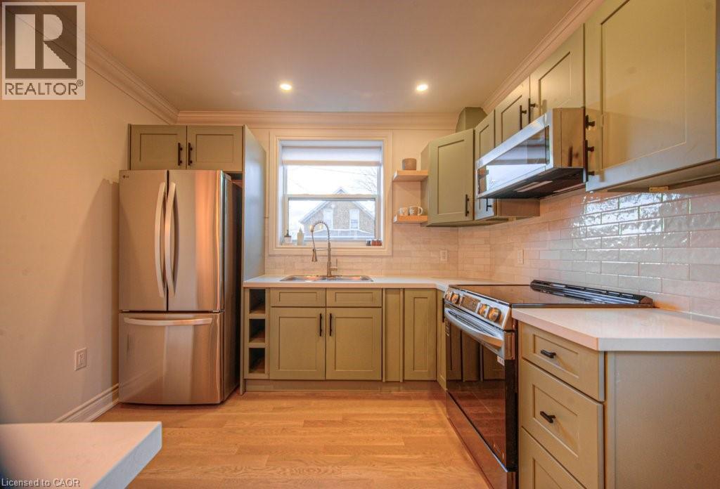 30 Dunbar Road S, Waterloo, Ontario  N2L 2E3 - Photo 12 - 40785705