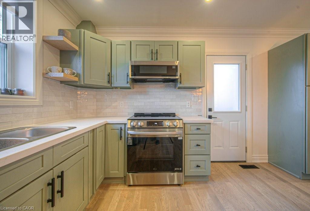 30 Dunbar Road S, Waterloo, Ontario  N2L 2E3 - Photo 13 - 40785705