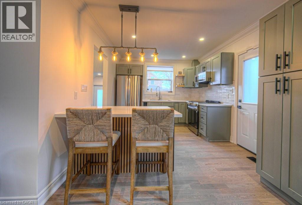 30 Dunbar Road S, Waterloo, Ontario  N2L 2E3 - Photo 17 - 40785705