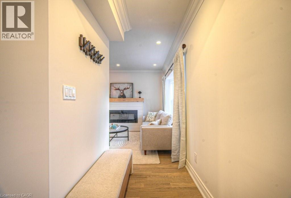 30 Dunbar Road S, Waterloo, Ontario  N2L 2E3 - Photo 21 - 40785705