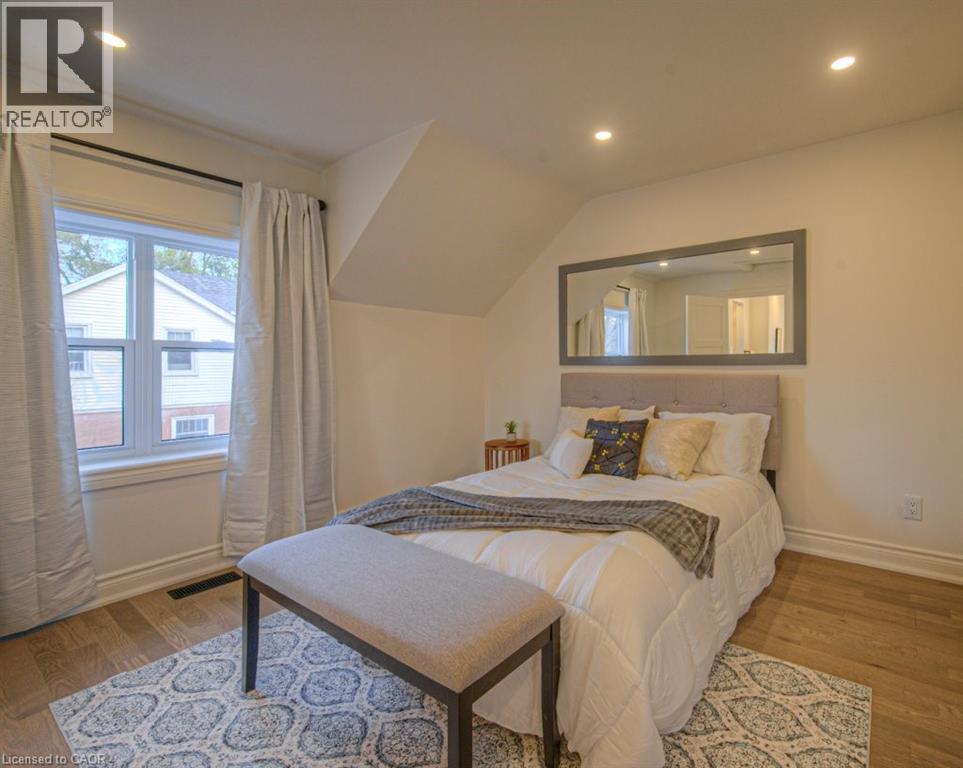 30 Dunbar Road S, Waterloo, Ontario  N2L 2E3 - Photo 27 - 40785705