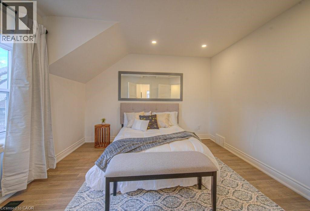 30 Dunbar Road S, Waterloo, Ontario  N2L 2E3 - Photo 28 - 40785705