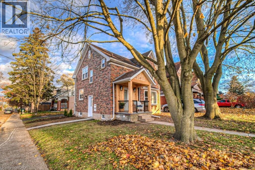 30 Dunbar Road S, Waterloo, Ontario  N2L 2E3 - Photo 3 - 40785705