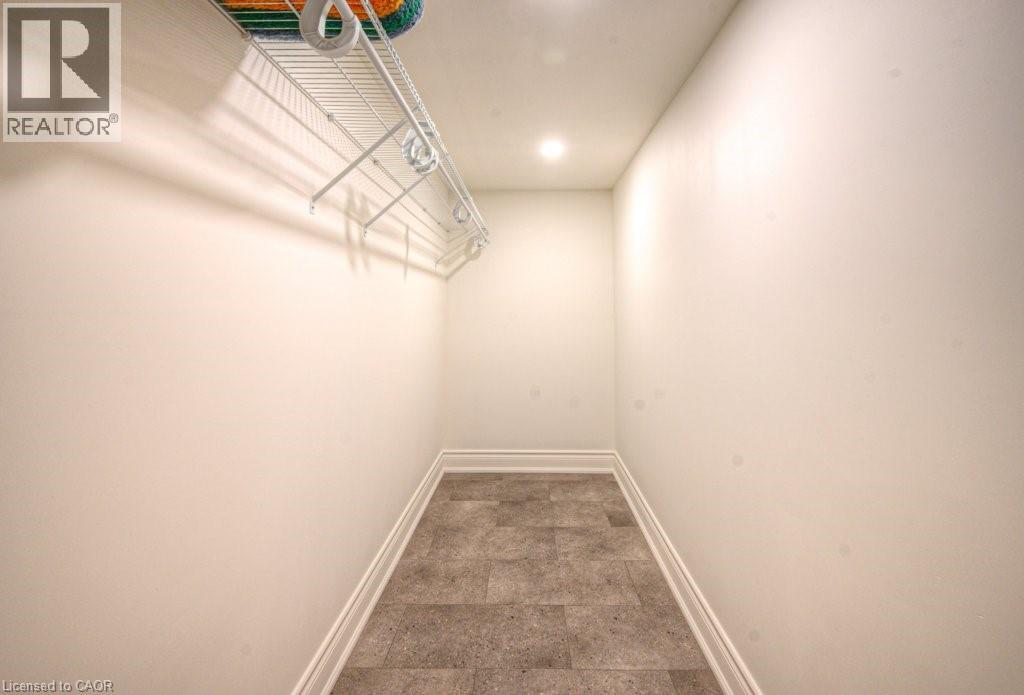 30 Dunbar Road S, Waterloo, Ontario  N2L 2E3 - Photo 37 - 40785705