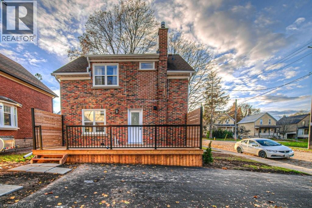 30 Dunbar Road S, Waterloo, Ontario  N2L 2E3 - Photo 39 - 40785705