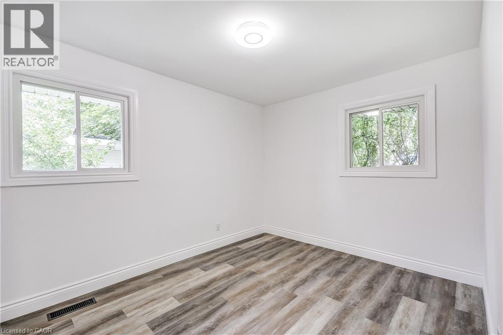 8 Glengarry Road, St. Catharines, Ontario  L2T 2T8 - Photo 14 - 40782479