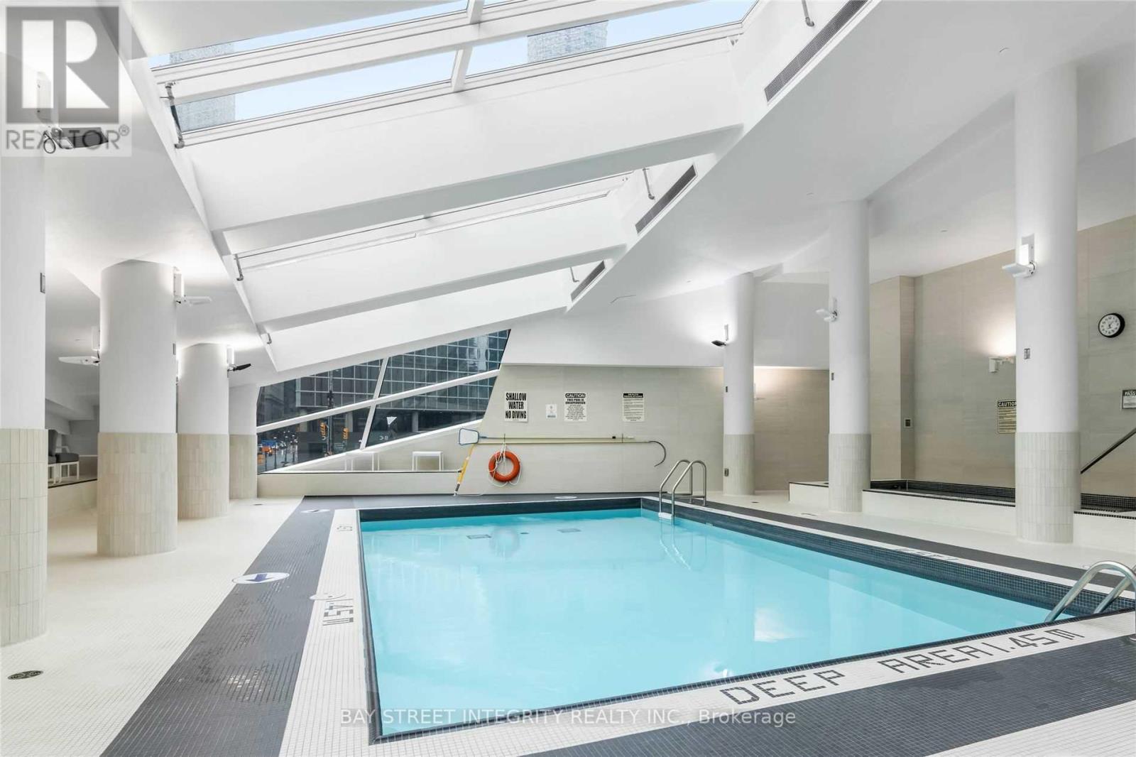 4910 - 8 The Esplanade, Toronto, Ontario M5E 0A6 - Photo 14 - C12543842