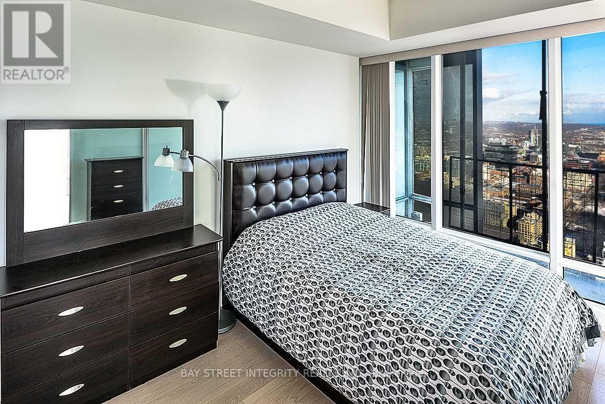 4910 - 8 The Esplanade, Toronto, Ontario M5E 0A6 - Photo 3 - C12543842