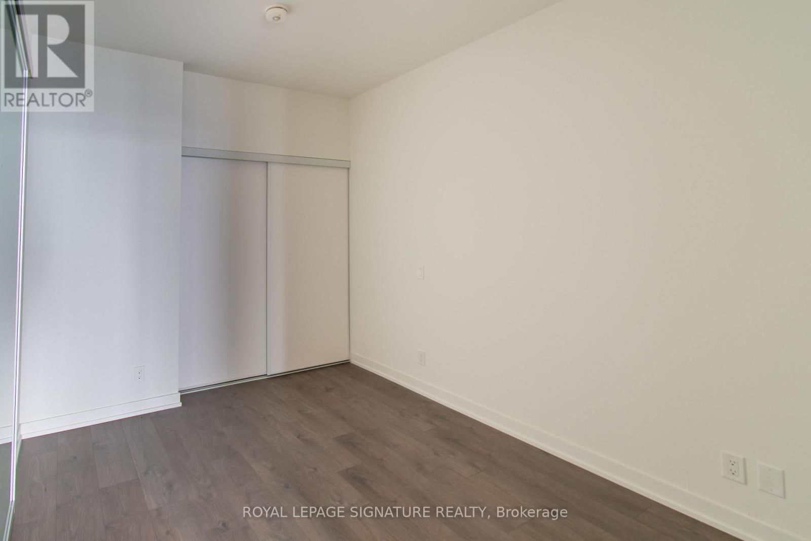 2201 - 39 Mary Street, Barrie, Ontario  L4N 1S9 - Photo 10 - S12542408