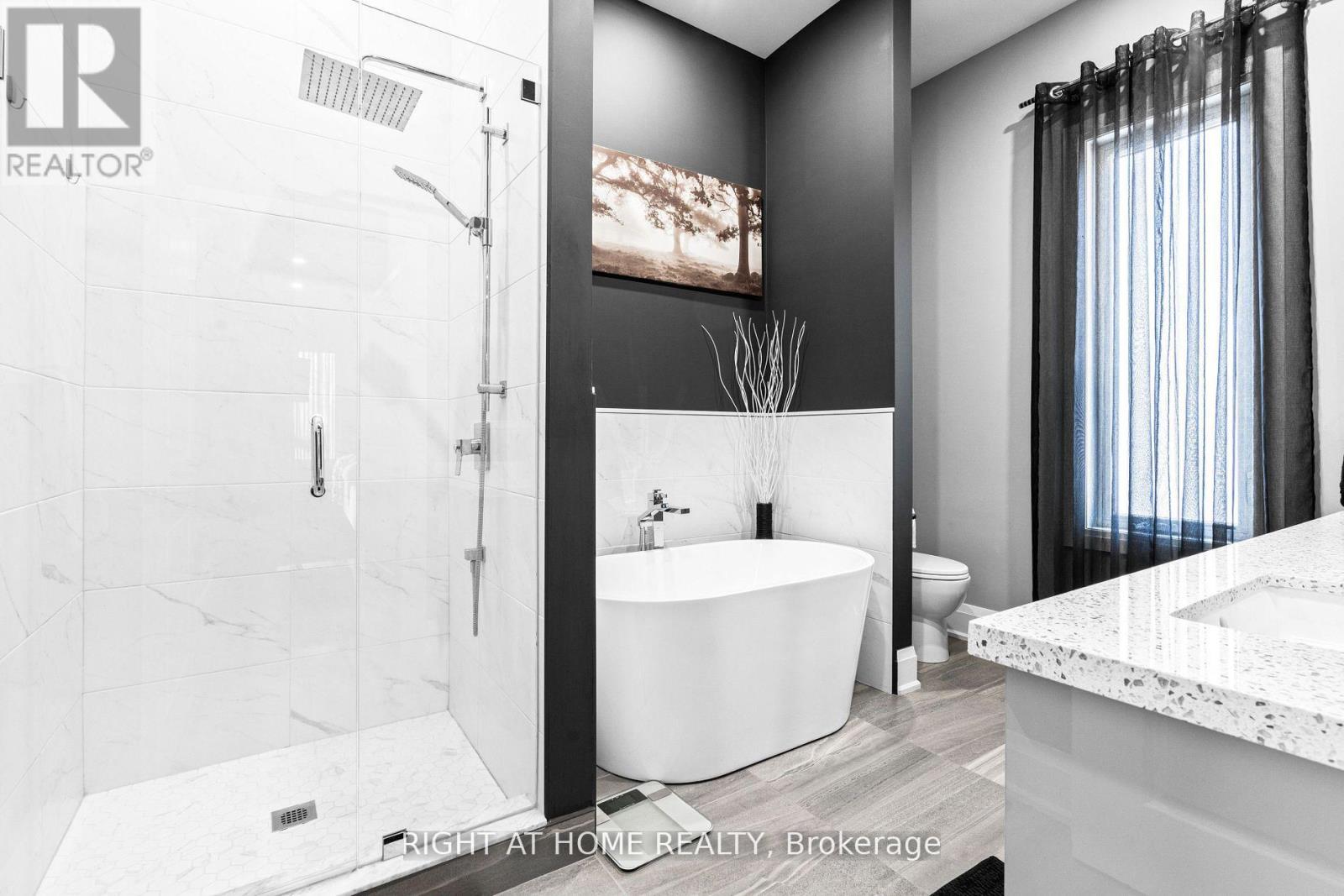 993 Gilmore Avenue, Innisfil, Ontario  L0L 1W0 - Photo 12 - N12543848