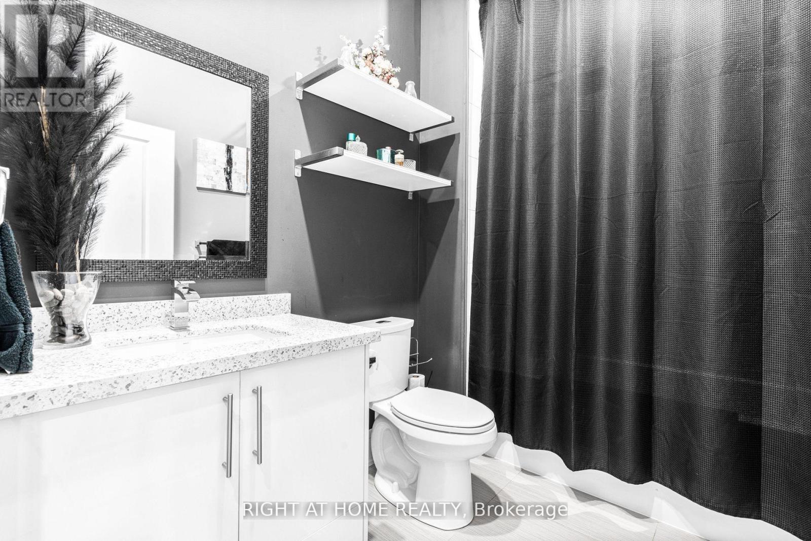 993 Gilmore Avenue, Innisfil, Ontario  L0L 1W0 - Photo 15 - N12543848