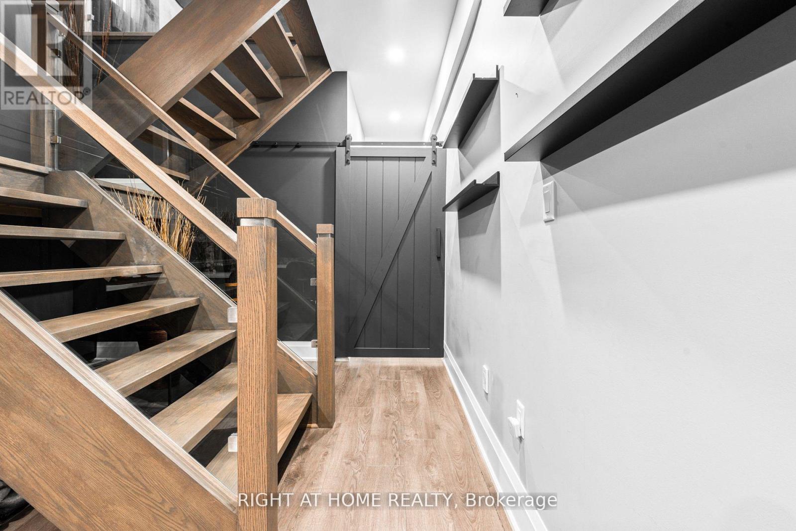 993 Gilmore Avenue, Innisfil, Ontario  L0L 1W0 - Photo 16 - N12543848