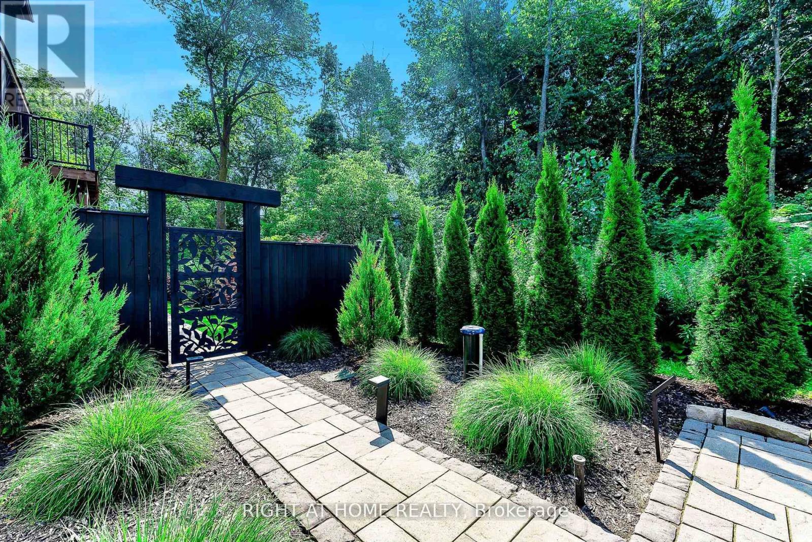 993 Gilmore Avenue, Innisfil, Ontario  L0L 1W0 - Photo 26 - N12543848