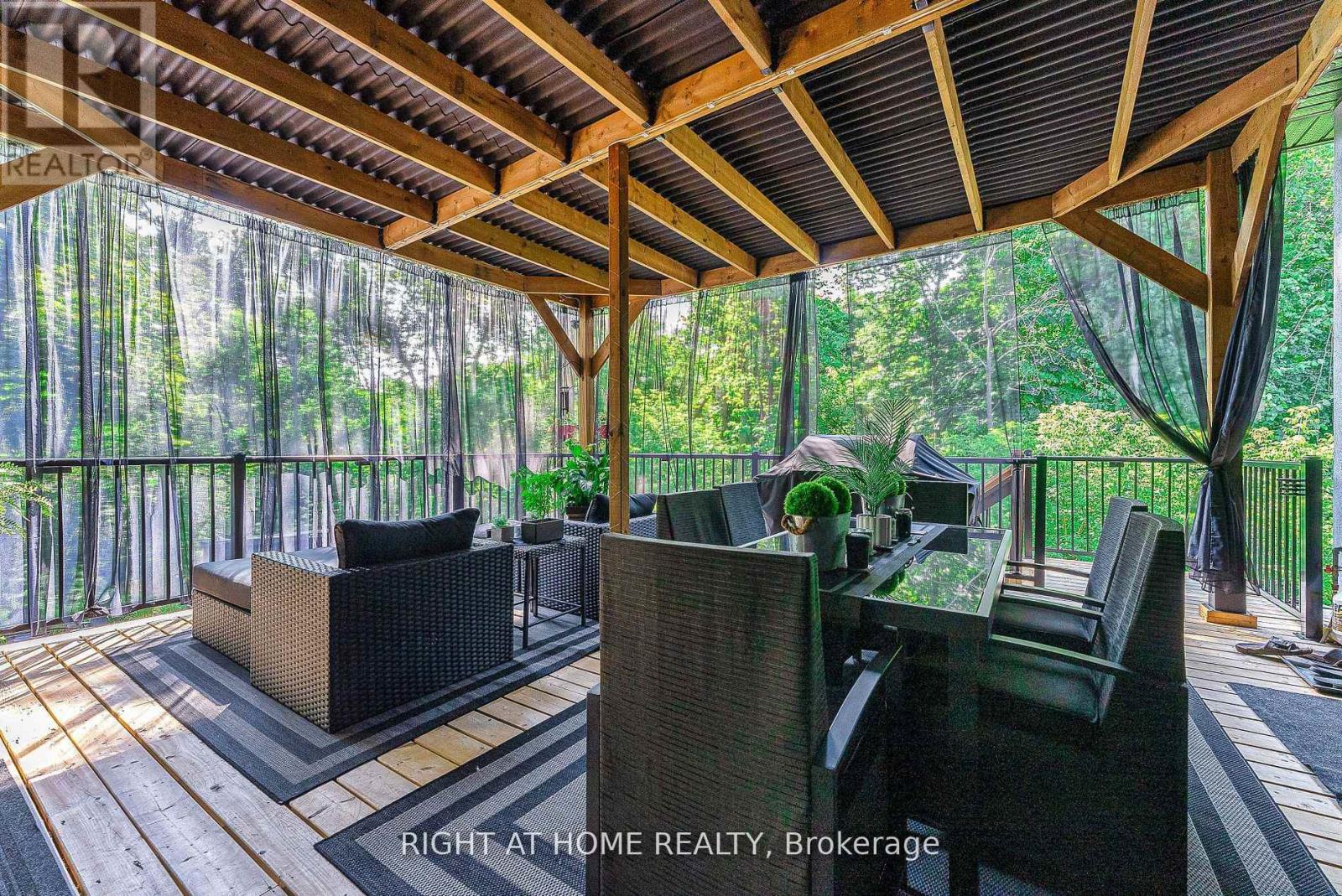 993 Gilmore Avenue, Innisfil, Ontario  L0L 1W0 - Photo 28 - N12543848