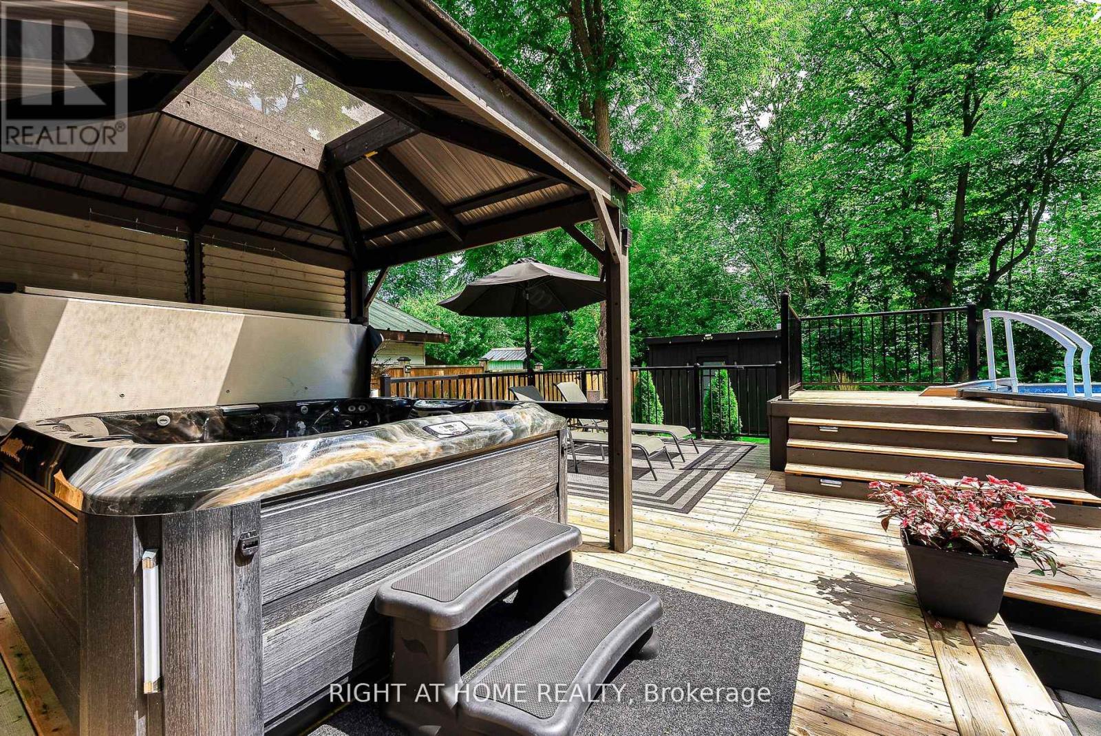 993 Gilmore Avenue, Innisfil, Ontario  L0L 1W0 - Photo 33 - N12543848