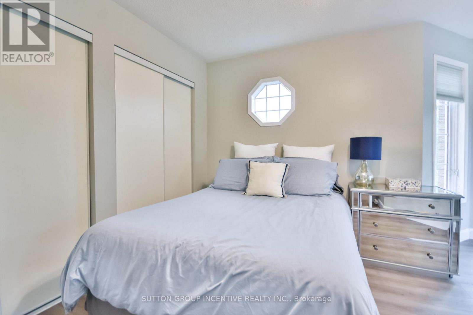 30 Bruce Crescent, Barrie, Ontario  L4N 8T8 - Photo 16 - S12543832